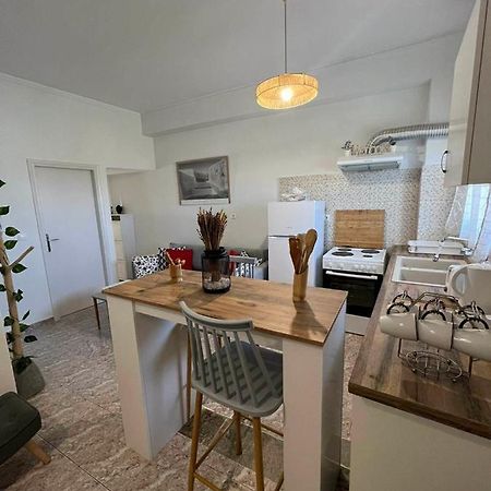 Beach Apartment Edem First Floor Періволос Екстер'єр фото