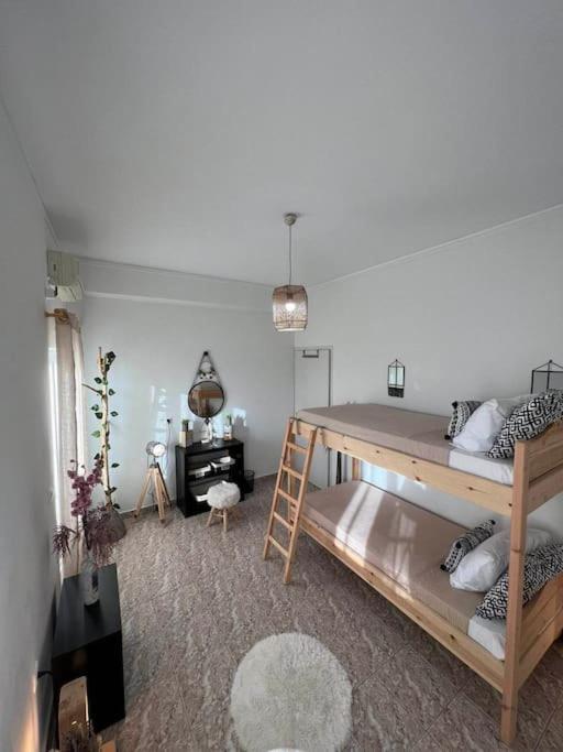 Beach Apartment Edem First Floor Періволос Екстер'єр фото