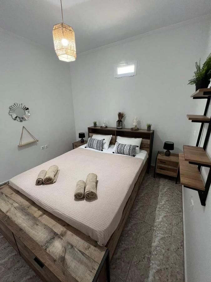 Beach Apartment Edem First Floor Періволос Екстер'єр фото