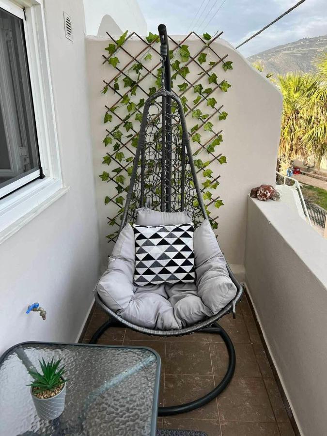Beach Apartment Edem First Floor Періволос Екстер'єр фото