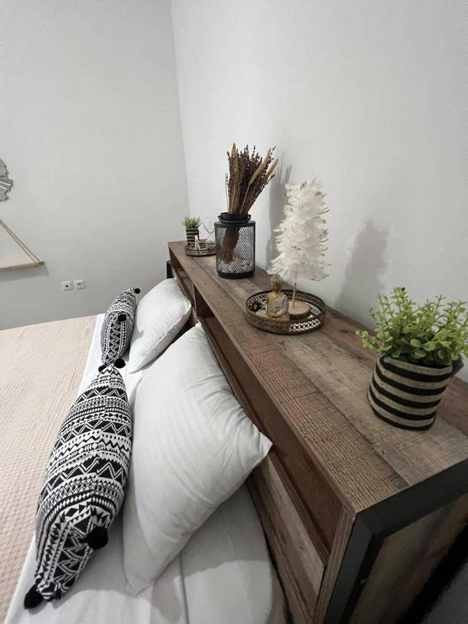 Beach Apartment Edem First Floor Періволос Екстер'єр фото